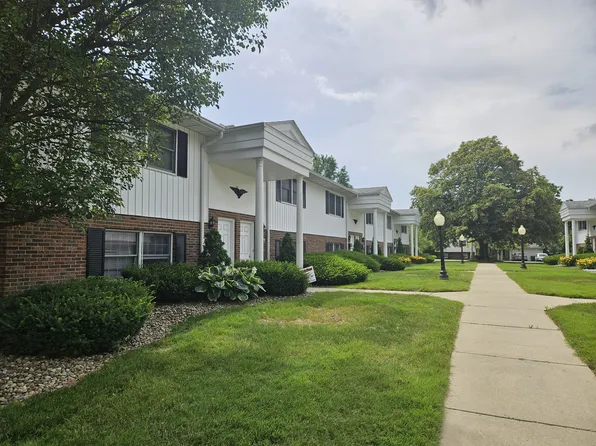 135 W Satin St #9, Jefferson, OH 44047