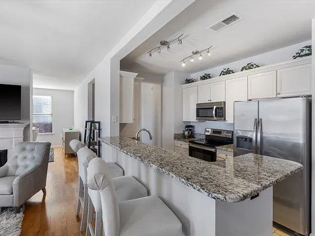 580 S Main St #204-1 — Photo 21