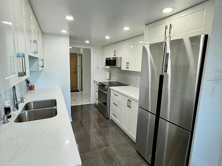 7825 Bayview Ave #309 — Photo 16