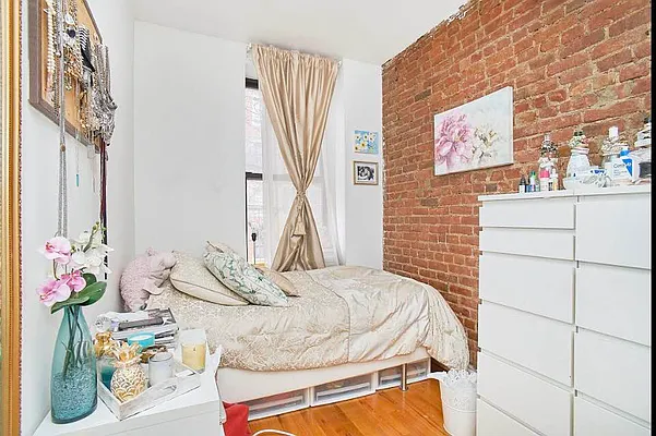 Rented by Halstead Real Estate | media 67