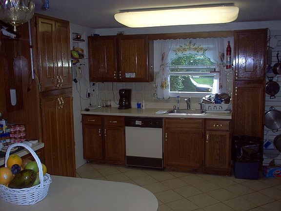 Eat in kitchen