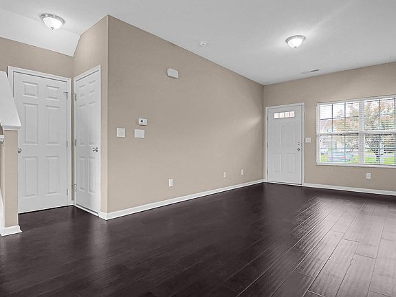 3rd image of 5580 Brassie Cir #801