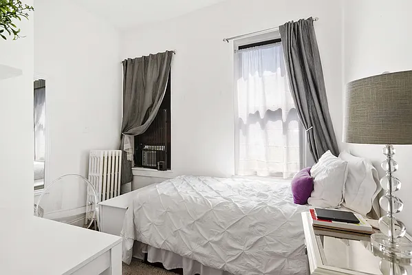 Rented by Compass | media 21