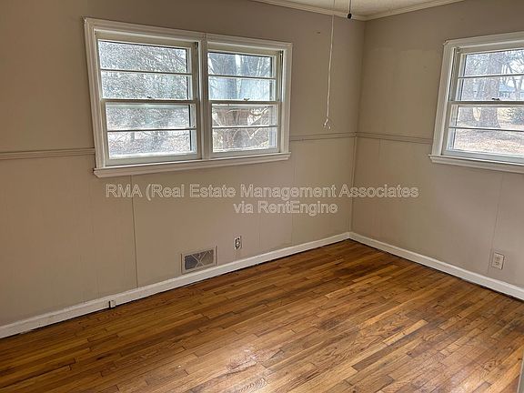 5th image of 1313 Oakdale Dr