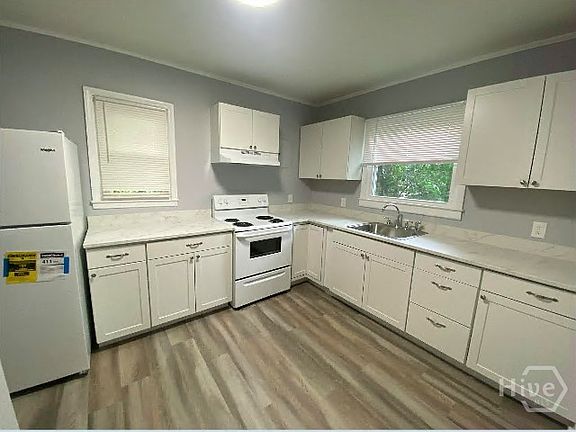 3rd image of 1226 E 38th Street