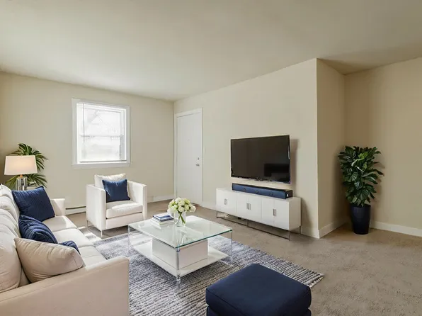 1517 Halifax St, Petersburg, VA 23803