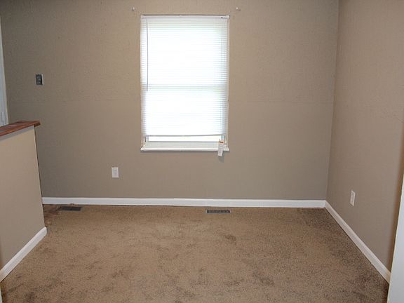3rd image of 309 Greenlee Dr