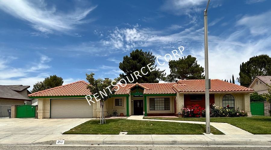 1st image of 2521 Brentwood Dr