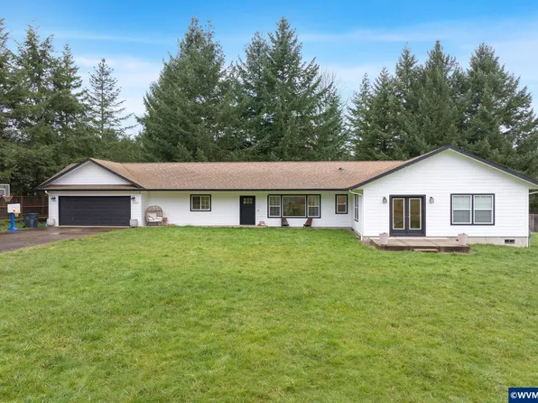 37502 Agate Dr, Lebanon, OR 97355