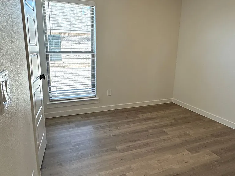 2176 Langford Ave — Photo 12