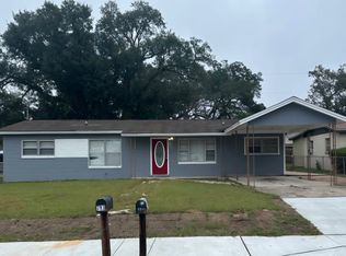 7830 Castlegate Dr, Pensacola, FL 32534