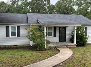 113 Hellams Cir, Gray Court, SC 29645