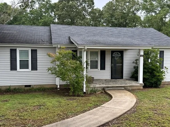 113 Hellams Cir, Gray Court, SC 29645