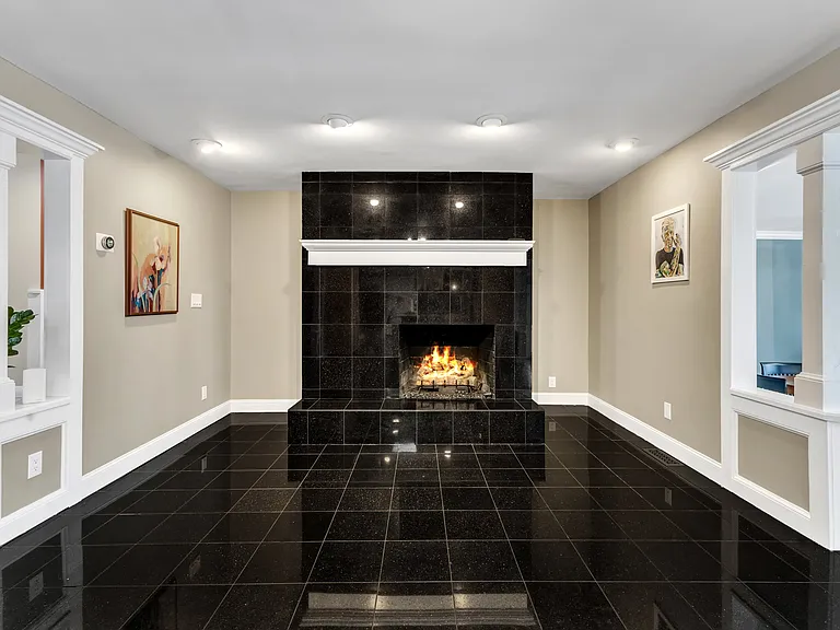 1126 Trailwood Dr — Photo 22