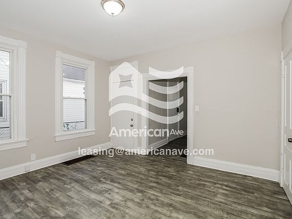 173702_003_living_room_13867871.jpg