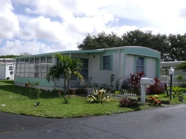 4431 NW 67th Pl #O04, Pompano Beach, FL 33073