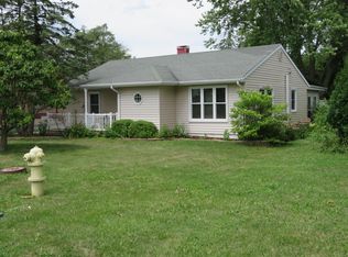 353 Division St, Crete, IL 60417