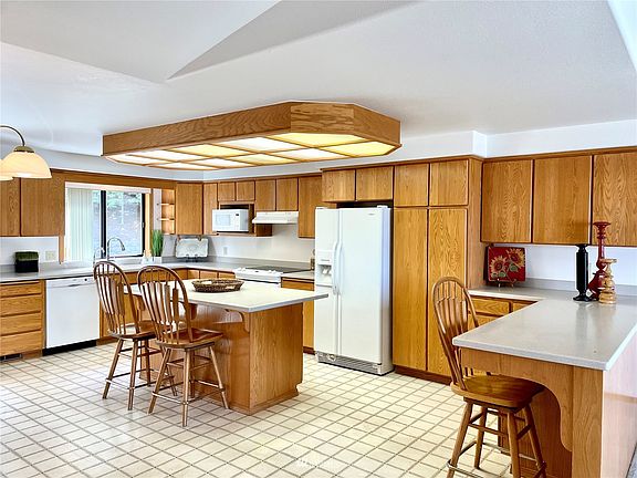 4th image of 7229 SE Belmont St