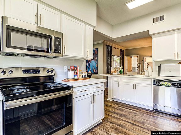 3rd image of 421 Little Texas Ln #73895-732