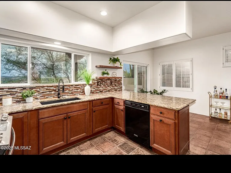 1659 E Deer Hollow Loop — Photo 3