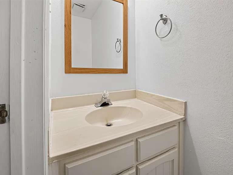 1106 E Red Cedar Cir — Photo 23