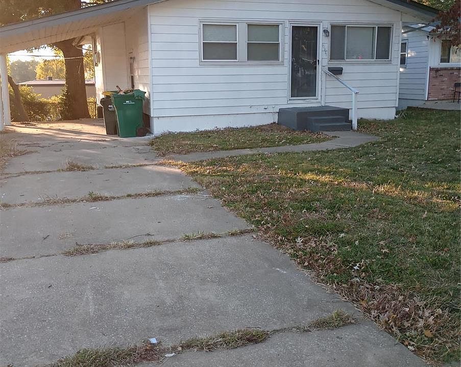 1st image of 10321 Lilac Ave