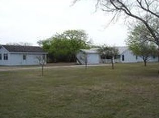1008 2nd St, Bayside, TX 78340