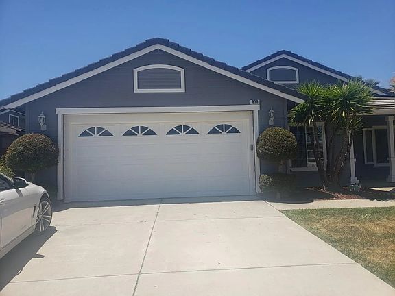2nd image of 830 Capitola Dr