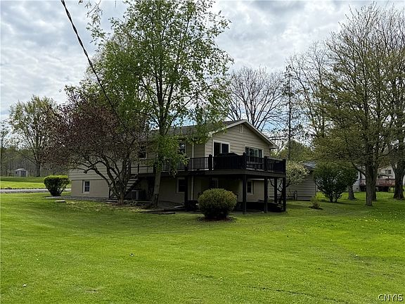 5th image of 64 Gunderman Rd