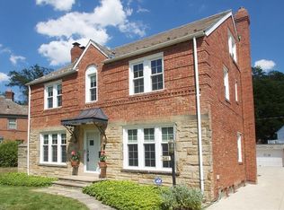 3561 Sutherland Rd, Shaker Heights, OH 44122