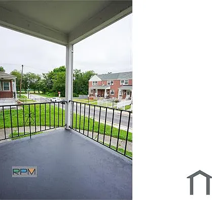 6717 Woodley Rd — Photo 16