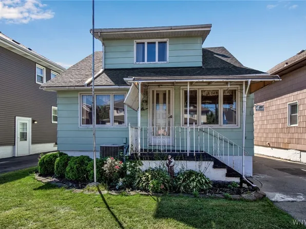 31 Jackson Ave, Lackawanna, NY 14218
