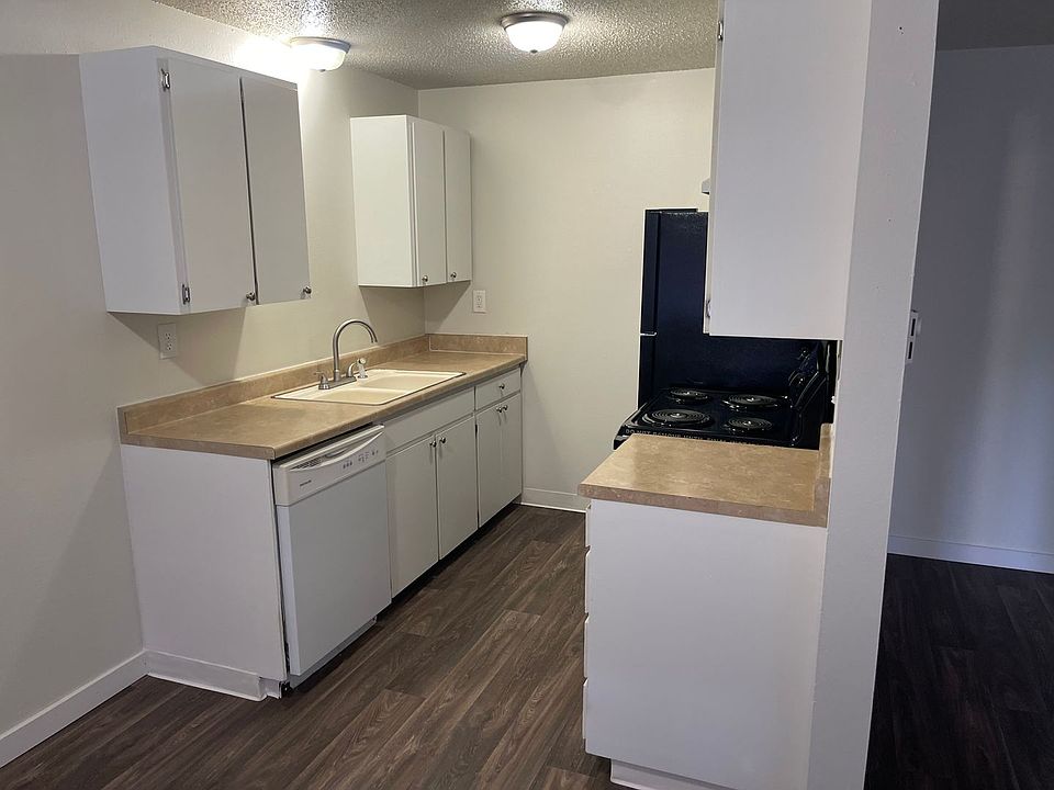 1st image of 13020 Lincoln Ave SW APT 1
