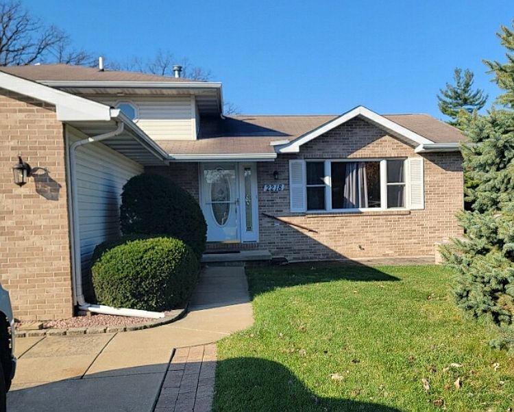 1st image of 2218 Meadow Ln