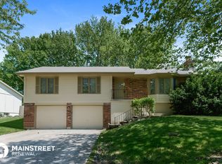 132 SW 27th St, Blue Springs, MO 64015