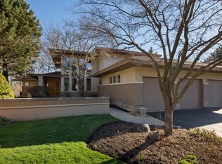 1409 Hawthorne Ln #19B, Hinsdale, IL 60521