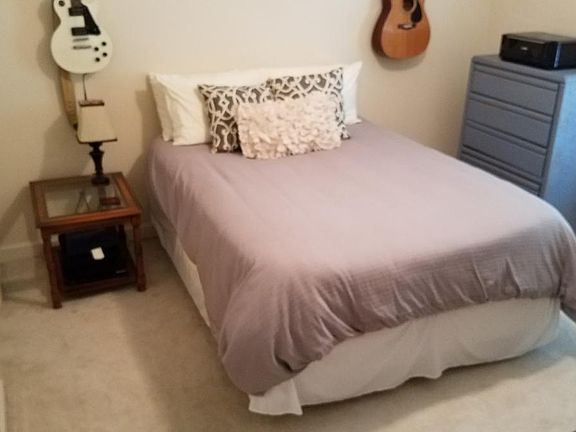 Guest bedroom