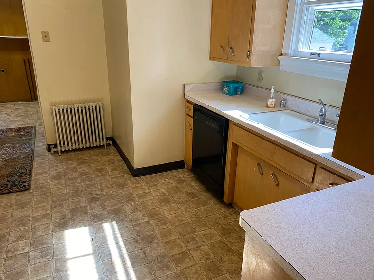 620 McClellan St — Photo 8