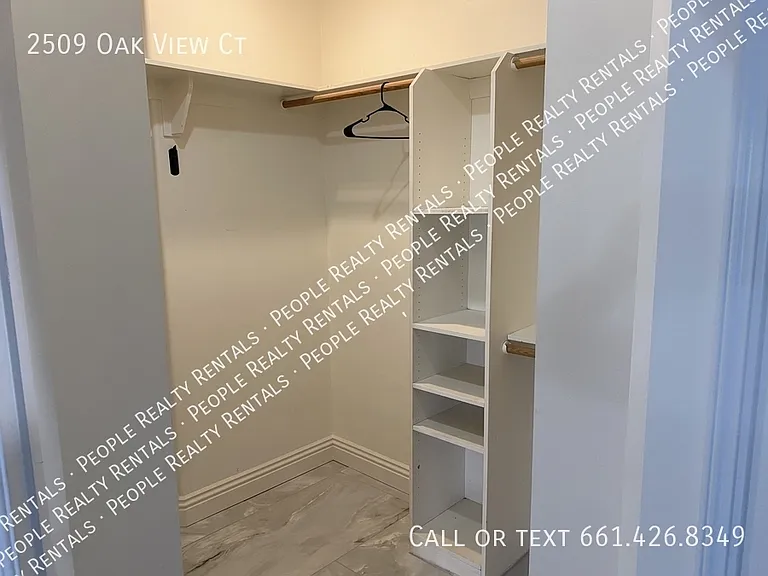 2509 Oak View Ct — Photo 14