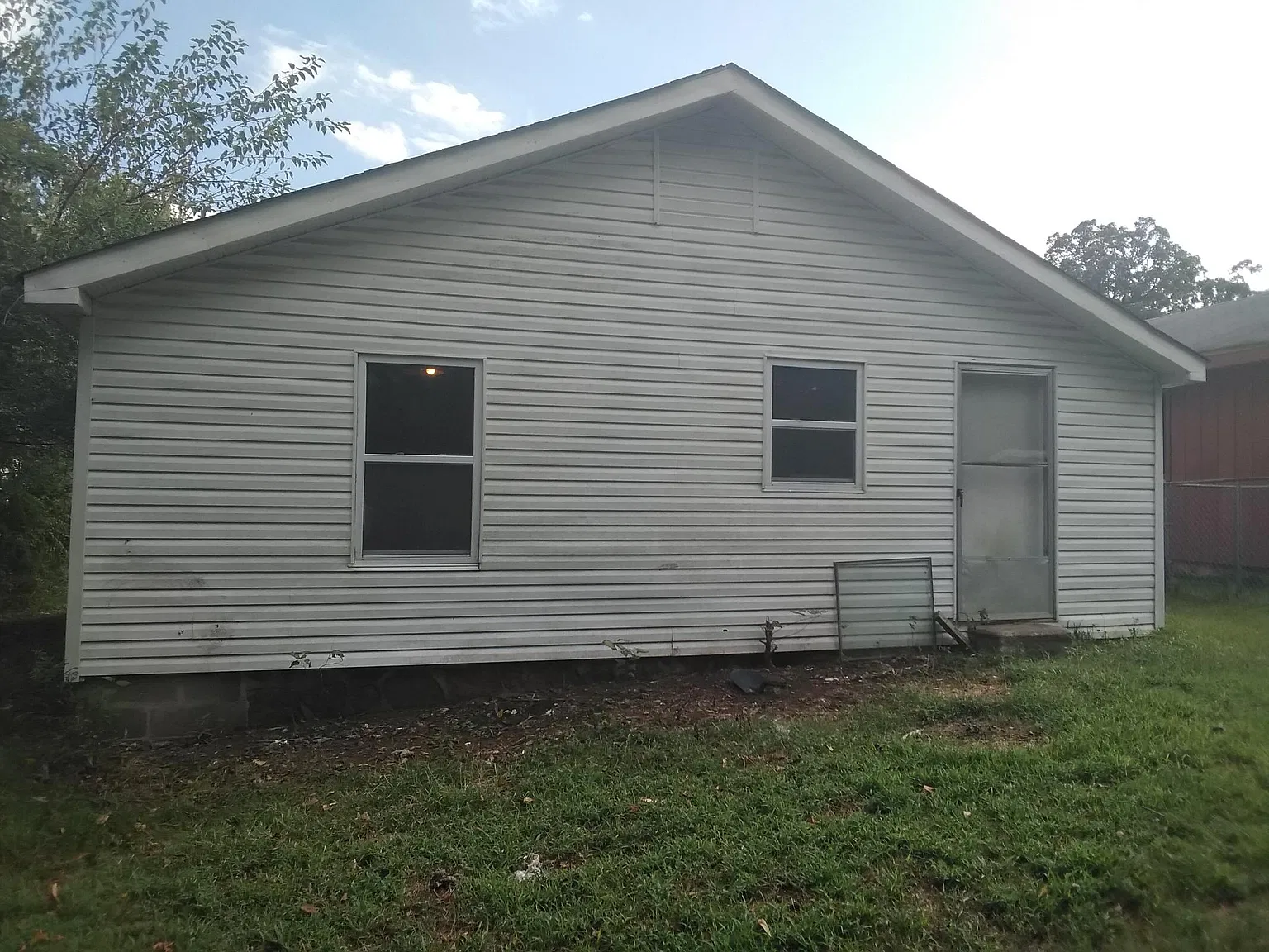 3 bed, 900 sqft, $925 — Photo 4