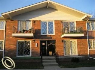 54641 Shelby Rd, Shelby Township, MI 48316