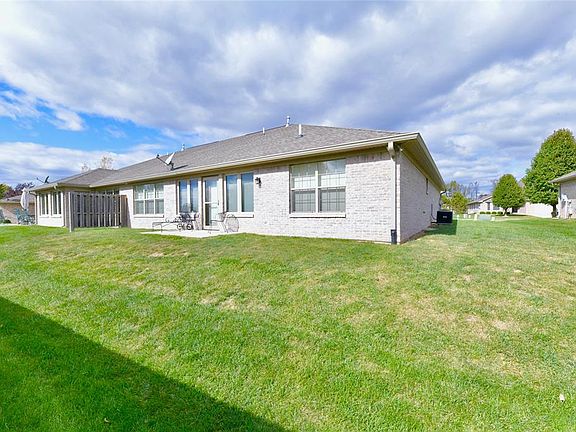 2nd image of 4933 Coventry Park Cir