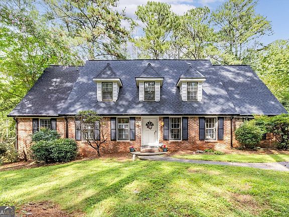 4th image of 2267 Oxbow Cir
