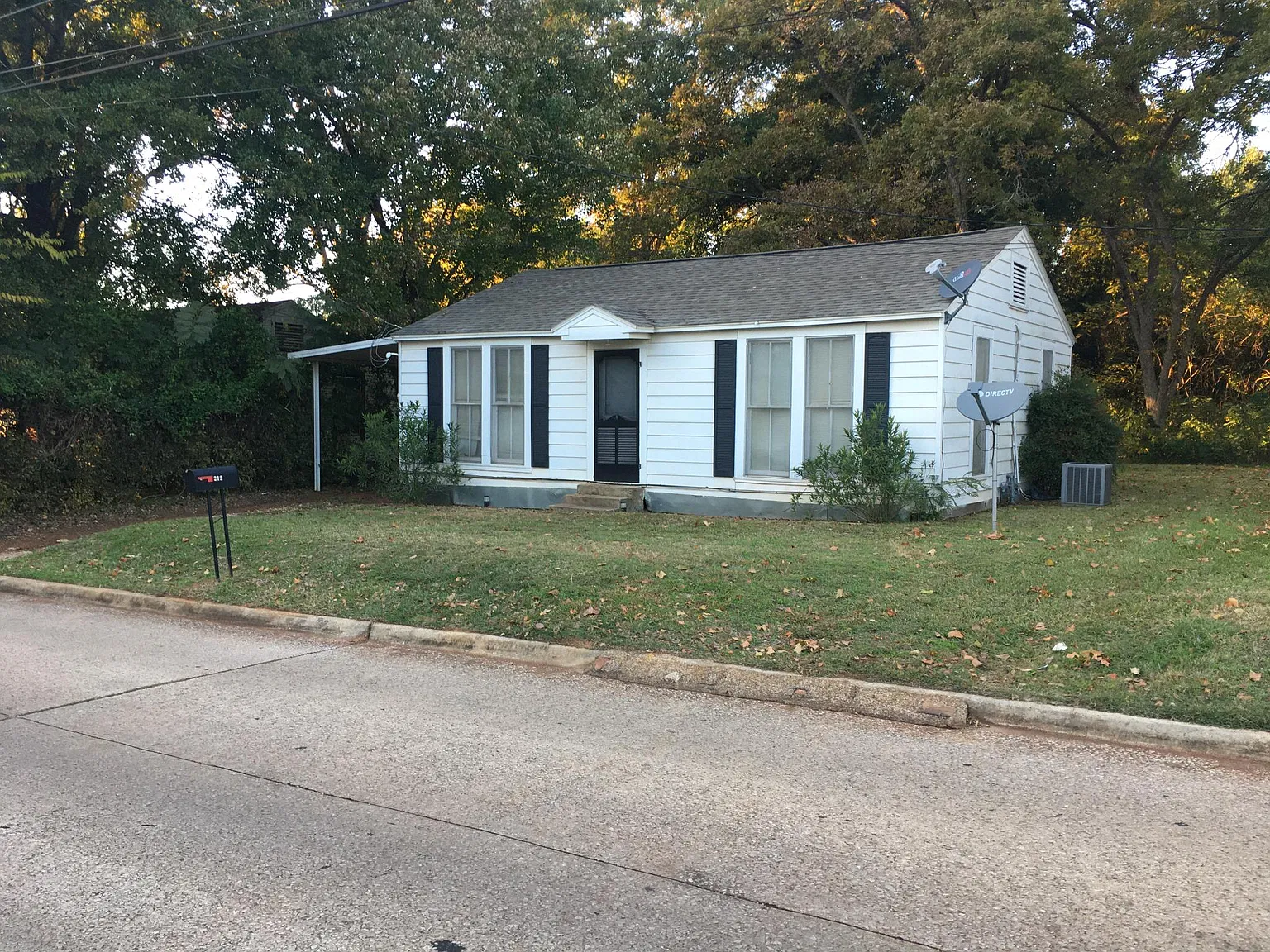 2 bed, $1,050 — Photo 2