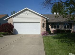 1603 Woodmore Dr, Springfield, IL 62711