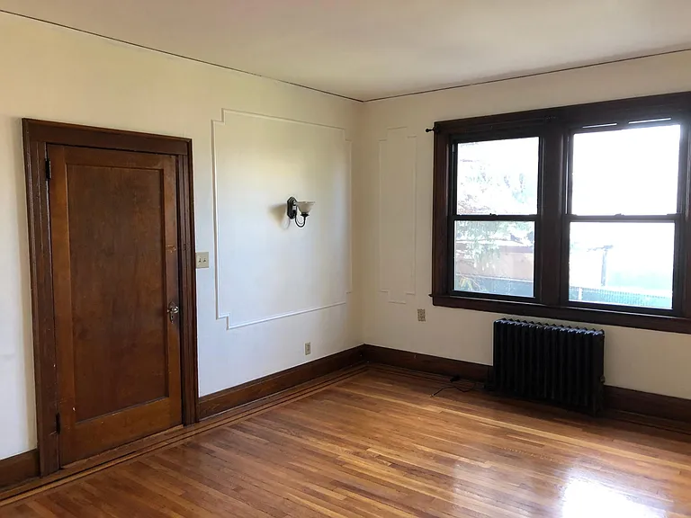 Ravenhurst Ave — Photo 12