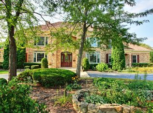 160 Braymore Ct, Inverness, IL 60010