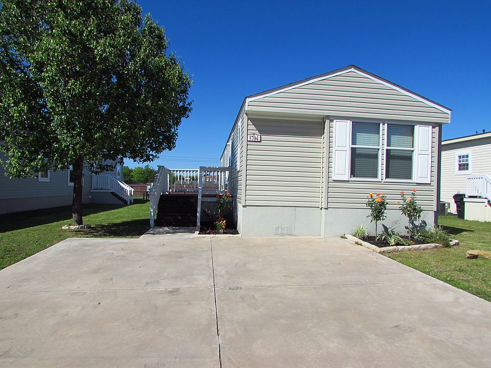 1st image of 5704 Arcadia Cir #11