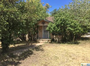 121 Younger St, San Marcos, TX 78666
