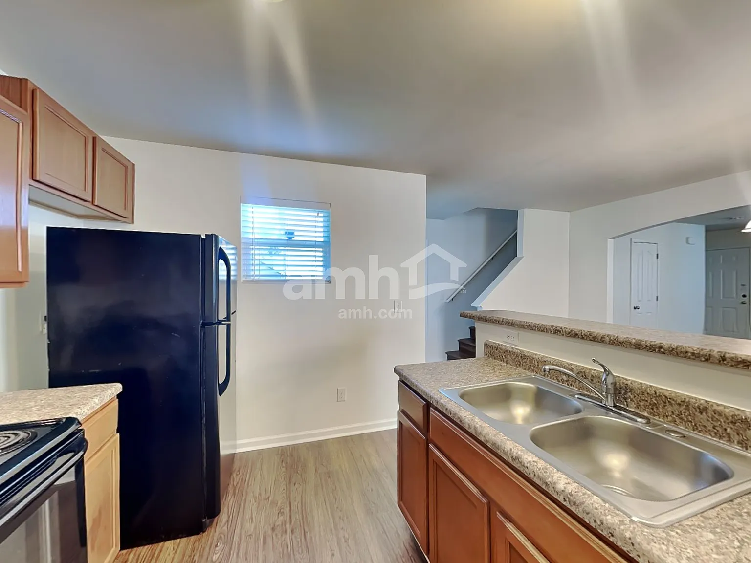 4 bed, 2.5 bath, 1488 sqft, $1,985 — Photo 4